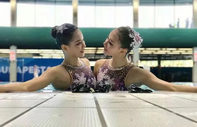 包含花样游泳锦标赛：水上芭蕾的唯美演绎的词条