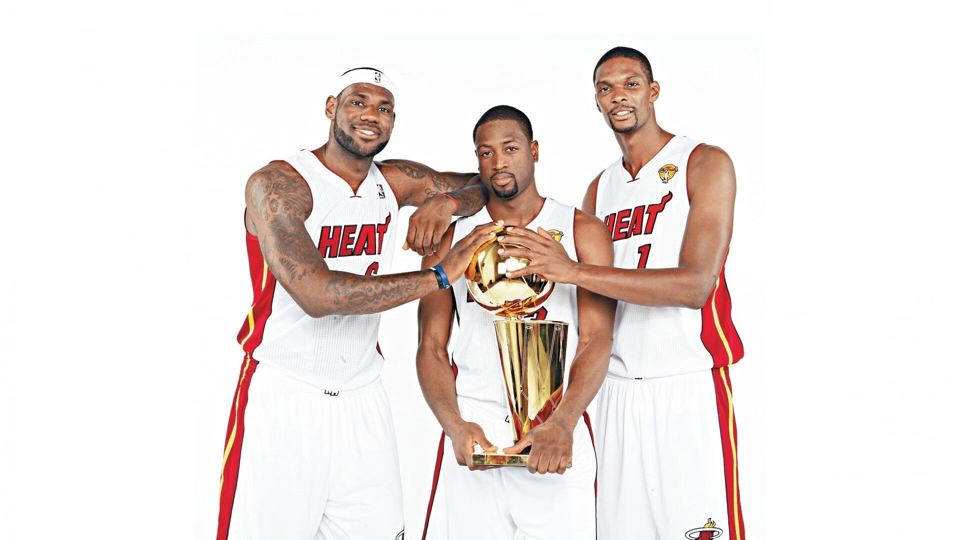 华体会体育官网入口-乔纳·隆戈的橄榄球生涯：永远被铭记的超凡表现，乔伯罗橄榄球